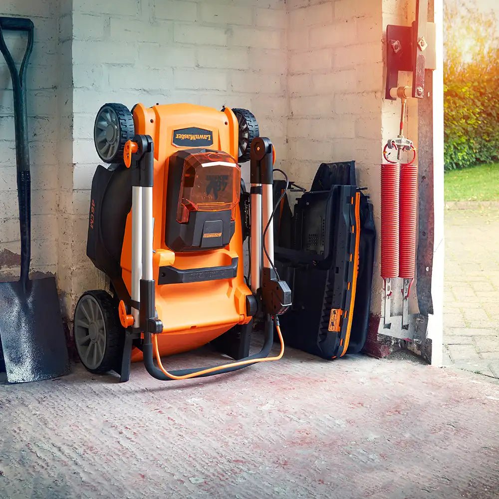 48V46cmCordlessLawnMowerWithSpareBatteries_storage