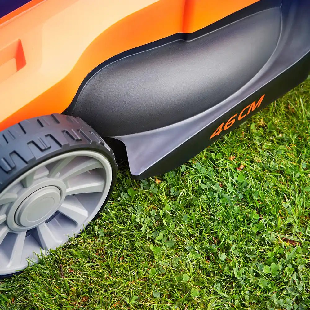 CLMF4846A-01_LawnMaster_48V46cmCordlessLawnMower_EdgeComb
