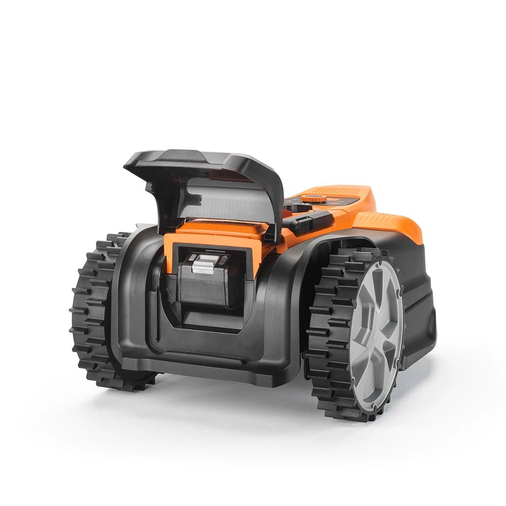LawnMaster_MX_24V_4.0ah_Battery_in_Ocumow18